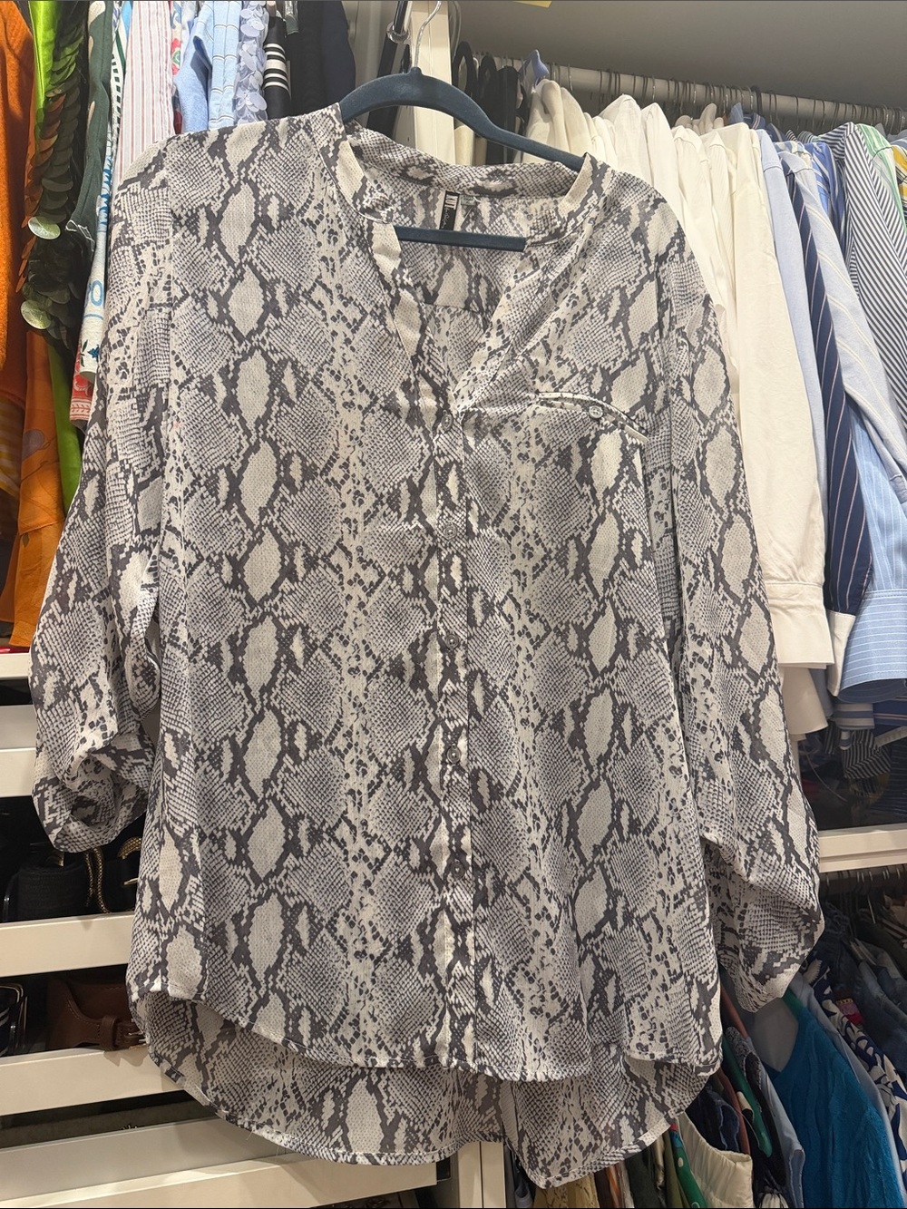 Kut from the Kloth Gray and White Snake Print Blouse